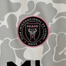 Camisa Inter Miami Edição Especial Bape 2023/24 - Bape Torcedor Masculina - Cinza/Branca
