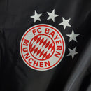 bayern de munique-bayern-vermelha-vermelho-preta-preto-branca-branco-adidas-bobojaco-frio-munchen
