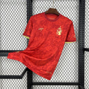 Camisa Seleção Espanha Edição Especial 2024/25 - Comma Torcedor Masculina - Vermelha/Dourada
