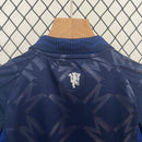 Kit Infantil Manchester United Away 2024/25 - Adidas Torcedor - Azul
