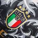 Camisa Seleção Itália Edição Versace 2023/24 - Puma Torcedor Masculina - Preta/Branca