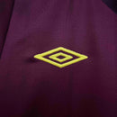 Camisa Manchester City Away 2012/13 - Umbro Retrô Masculina - Vinho/Dourada