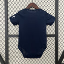 body-infantil-kids-psg-paris-saint-germain-nike-home-titular-1-2024-25-torcedor-branco-branca-azul-vermelha-vermelho-dembele-qatar-airways
