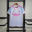 Camisa Arsenal Treino 2023/24 - Adidas Torcedor Masculina - Azul/Rosa
