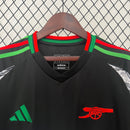 camisa-arsenal-away-reserva-2-2024-25-adidas-torcedor-masculina-verde-vermelha-vermelho-branco-branca-preto-preta-emirates-fly-better