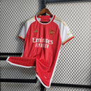 camisa-arsenal-home-titular-1-2023-24-adidas-torcedor-masculina-vermelha-vermelho-branco-branca-dourada-dourado-emirates-fly-better-dorado-dorada