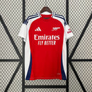 camisa-arsenal-home-titular-1-2024-25-adidas-torcedor-masculina-vermelha-vermelho-branco-branca-azul-emirates-fly-better