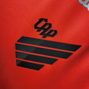 camisa-athletico-paranaense-home-titular-1-2023-24-umbro-torcedor-masculina-preto-preta-vermelha-vermelho