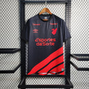 camisa-athletico-paranaense-third-terceira-3-2023-24-umbro-torcedor-masculina-preto-preta-vermelha-vermelho