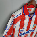 camisa-atletico-de-madrid-home-titular-1-1996-97-puma-retro-masculina-masculino-branca-branco-vermelha-vermelho-azul-bandai