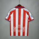 camisa-atletico-de-madrid-home-titular-1-1996-97-puma-retro-masculina-masculino-branca-branco-vermelha-vermelho-azul-bandai