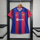 camisa-feminina-barcelona-barca-home-titular-1-2023-24-nike-torcedor-azul-vermelho-vermelha-spotify-fcb-messi-suarez-neymar- Lewandowski