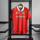 camisa-gola-polo-manchester-united-diabos-vermelhos-home-titular-1-1999-00-umbro-retro-masculina-masculino-sharp-final-champions-league-1999-camp-nou-vermelha-vermelho-branca-branco-giggs-david-beckham