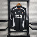 camisa-manga-longa-real-madrid-madri-home-titular-1-2006-07-adidas-retro-masculina-benq-siemens-branca-branco-cinza-preto-preta-cr7-ronaldo-beckham-robinho-roberto-carlos-raul