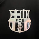 camisa-masculina-barcelona-barca-2023-24-nike-torcedor-preto-preta-prata-refletivel-balmain-paris-unicef-fcb-messi-neymar-suarez