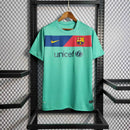 camisa-masculina-barcelona-barca-away-reserva-2-2010-11-nike-retro-vermelha-vermelho-azul-verde-unicef-fcb-messi-neymar-ronaldinho-dani-alves-puyol-pique-iniesta-xavi
