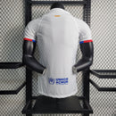 camisa-masculina-barcelona-barca-away-reserva-2-2023-24-nike-jogador-branca-branco-azul-vermelha-vermelho-spotify-unicef-fcb-messi-neymar-suarez