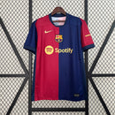 camisa-masculina-barcelona-barca-home-titular-1-2024-25-nike-torcedor-azul-vermelho-vermelha-spotify-fcb-messi-suarez-neymar
