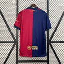 camisa-masculina-barcelona-barca-home-titular-1-2024-25-nike-torcedor-azul-vermelho-vermelha-spotify-fcb-messi-suarez-neymar