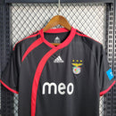 camisa-masculina-masculino-benfica-away-reserva-2
-2009-10-adidas-retro-preto-preta-vermelha-vermelho-meo-di-maria