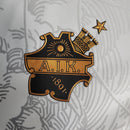 camisa-masculina-nike-aik-sonina-2023-24-torcedor-cinza-branco-branca-dourado-dourada-dorada-dorado