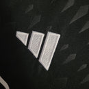 camisa-masculina-real-madrid-madri-goleiro-2023-24-adidas-torcedor-branco-branca-preta-preto-ronaldo-courtois-cr7-emirates-fly-better