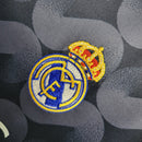camisa-real-madrid-madri-away-2-reserva-2023-24-adidas-feminina-azul-laranja-ronaldo-vini-jr-kroos-cr7-fly-emirates-better