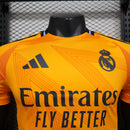 camisa-real-madrid-madri-away-2-reserva-jogador-adidas-2024-25-preto-preta-laranja-cr7-ronaldo-vini-jr-mbappe-emirates-fly-better