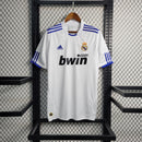 camisa-real-madrid-madri-home-titular-1-2010-11-adidas-com-bwin-retro-vintage-masculina-masculino-branca-branco-azul-cr7-cristiano-ronaldo-benzema-higuain-kaka-di-maria-xabi-alonso-ozil-sergio-ramos-marcelo-khedira