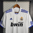 camisa-real-madrid-madri-home-titular-1-2010-11-adidas-com-bwin-retro-vintage-masculina-masculino-branca-branco-azul-cr7-cristiano-ronaldo-benzema-higuain-kaka-di-maria-xabi-alonso-ozil-sergio-ramos-marcelo-khedira