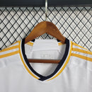 camisa-real-madrid-madri-home-titular-1-2023-24-adidas-emirates-fly-better-torcedor-masculina-branca-branco-azul-cr7-vini-jr-kroos