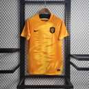 camisa-selecao-holanda-away-2-reserva-2022-23-nike-torcedor-masculina-masculino-laranja-preto-preta-virgil-van-dijk-frenkie-de-jong-memphis-depay-luuk-de-jong