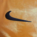 camisa-selecao-holanda-away-2-reserva-2022-23-nike-torcedor-masculina-masculino-laranja-preto-preta-virgil-van-dijk-frenkie-de-jong-memphis-depay-luuk-de-jong