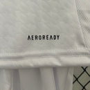 conjunto-kit-infaltil-kids-real-madrid-madri-home-titular-1-2024-25-adidas-torcedor-branco-branca-preto-preta-emirates-fly-better-ronaldo-cr7-vini-jr-mbappe