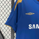 Camisa Chelsea Home 2005/06 - Umbro Retrô Masculina - Azul/Dourada
