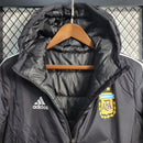 Argentina-preto-preta-adidas-seleção-bobojaco-frio-branco-branca
