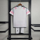 Kit Infantil Juventus Away 2023/24 - Adidas Torcedor - Branca/Vermelha