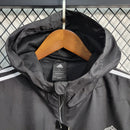 Jaqueta Corta Vento Real Madrid Adidas - Preta/Branca