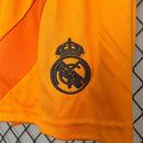 kit-infantil-kids-real-madrid-madri-away-reserva-2-2024-25-adidas-torcedor-laranja-preto-preta-emirates-fly-better-ronaldo-cr7-vini-jr-mbappe