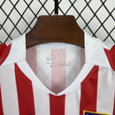 Conjunto Kit Infantil Atlético de Madrid Home 2025/26 - Nike Torcedor - Branca/Vermelha