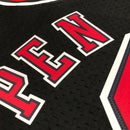 Camisa Regata NBA Chicago Bulls Pippen N°33 - Preta/Vermelha