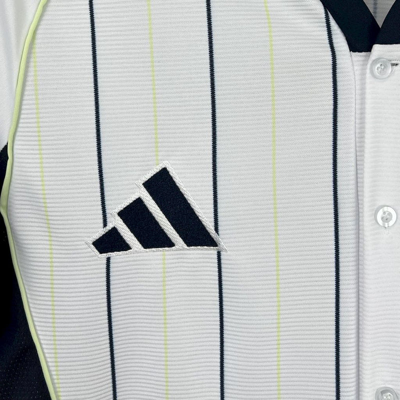 Camisa Real Madrid Edição Especial 2025/26 - Adidas Torcedor Masculina - Branca/Preta
