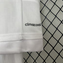 Conjunto Kit Infantil Real Madrid Home 2015/16 - Adidas Retrô - Branca/Cinza
