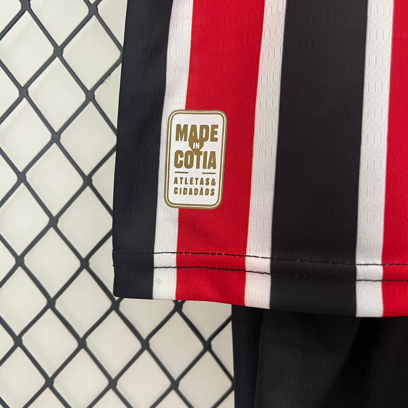 Kit Infantil São Paulo Away 2024/25 - New Balace Torcedor - Vermelha/Preta