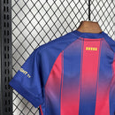 Conjunto Kit Infantil Barcelona Home 2025/26 - Nike Torcedor - Azul/Vermelha