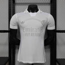 Camisa Real Madrid Edição Especial 125 Anos 2026/27 - Adidas Jogador Masculina - Branca/Prata