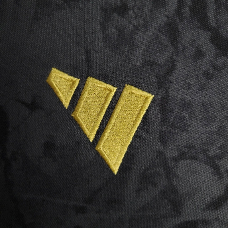 Camisa Manchester United Edição Especial 2024/25 - Adidas Torcedor Masculina - Preta/Amarela