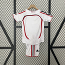Conjunto Kit Infantil AC Milan Away 2006/07 - Adidas Retrô - Branca/Vermelha