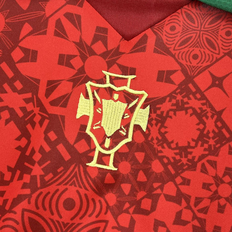 Camisa Seleção Portugal 2025/26 - Comma Torcedor Masculina - Vermelha/Verde