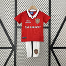 Conjunto Kit Infantil Manchester United Home 1999/00 - Umbro Retrô - Vermelha/Branca